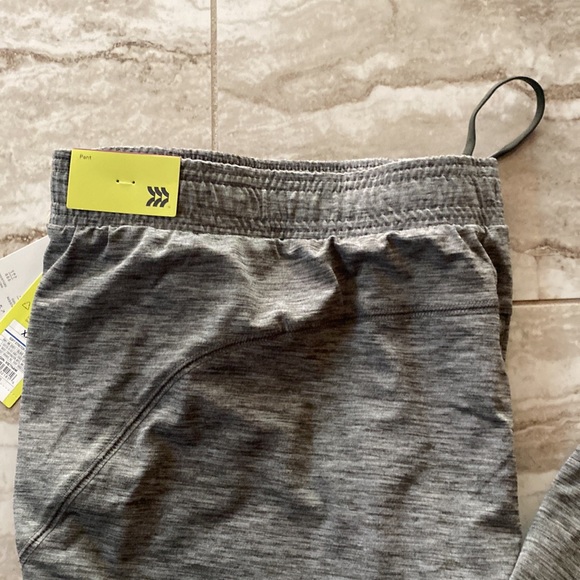NWT Mens Workout Pants, Side Pockets, 4way Stretch, M Wicking, UPF50*, Gray - Picture 2 of 9
